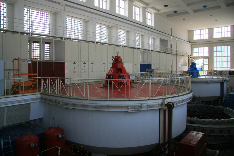 Illustration for article titled A Rare Look Deep Inside an Old-Fashioned Hydroelectric Power Plant